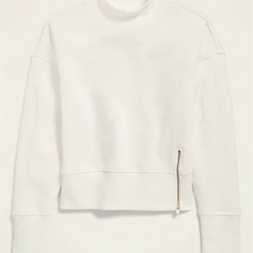 Old navy cream mock neck cropped sweatshirt. With zipper